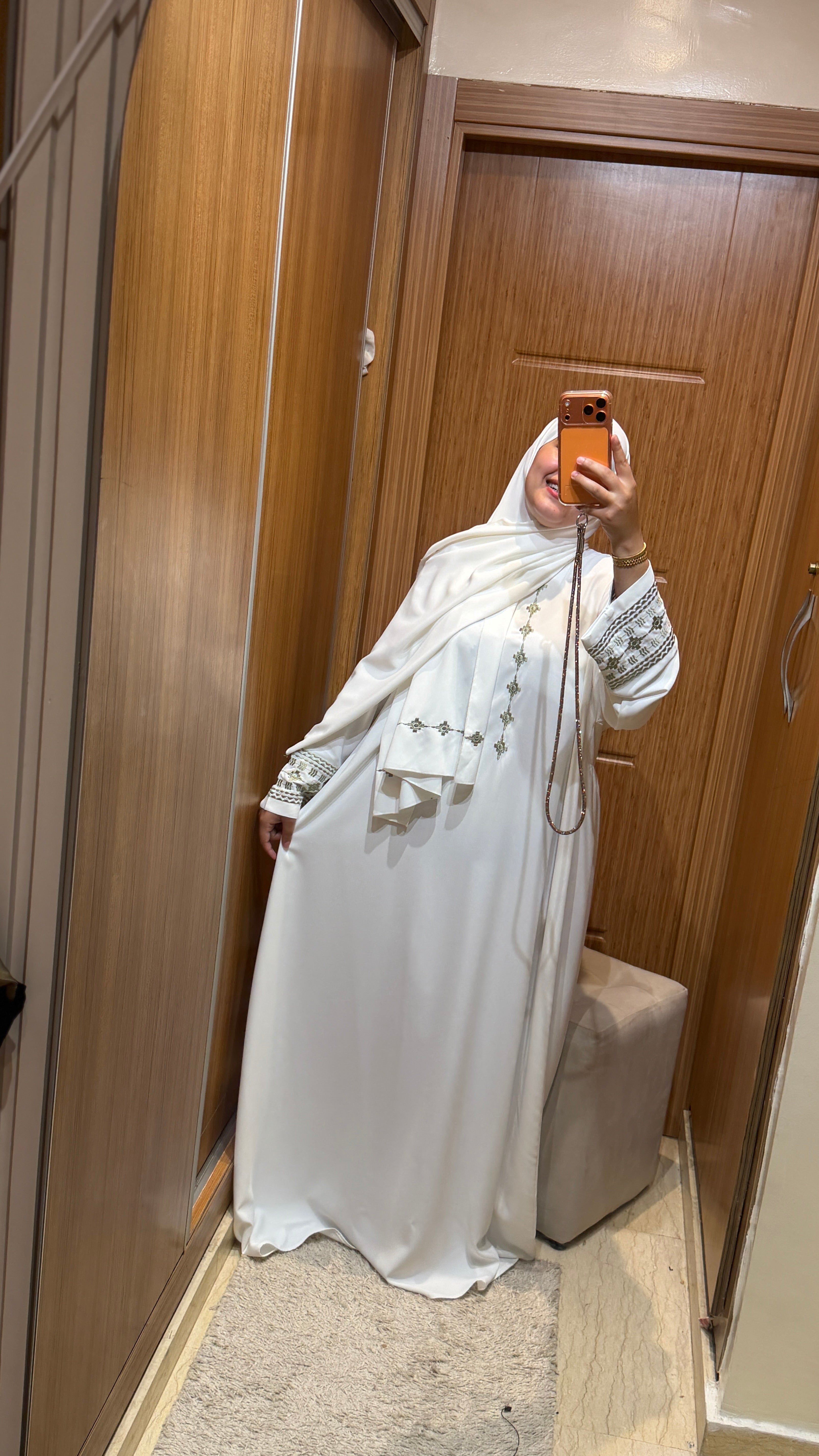 عباية للعريسات للصلاة