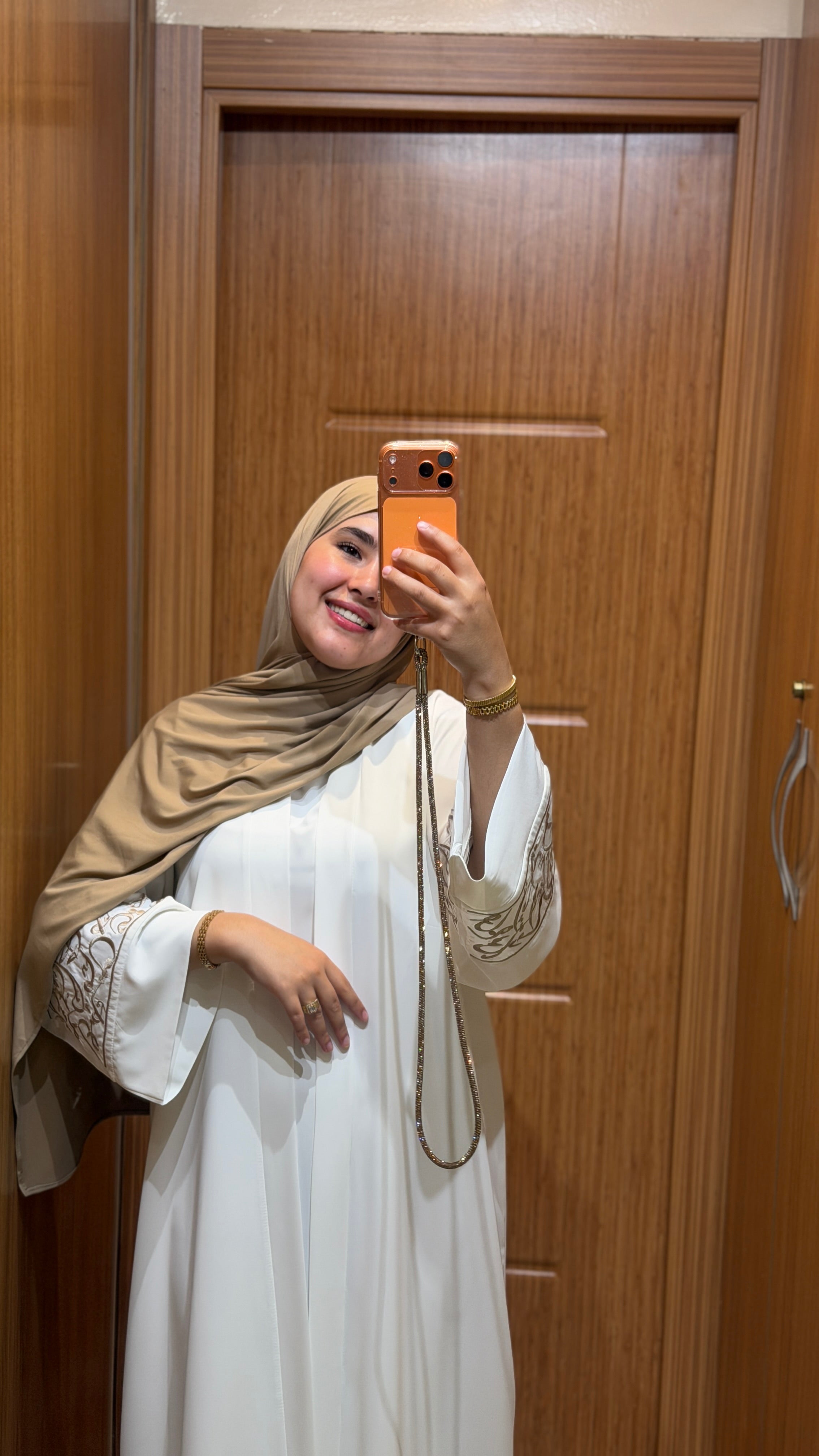 Abaya Noire Classique - Élégance à Chaque Détail | CMABAYAA