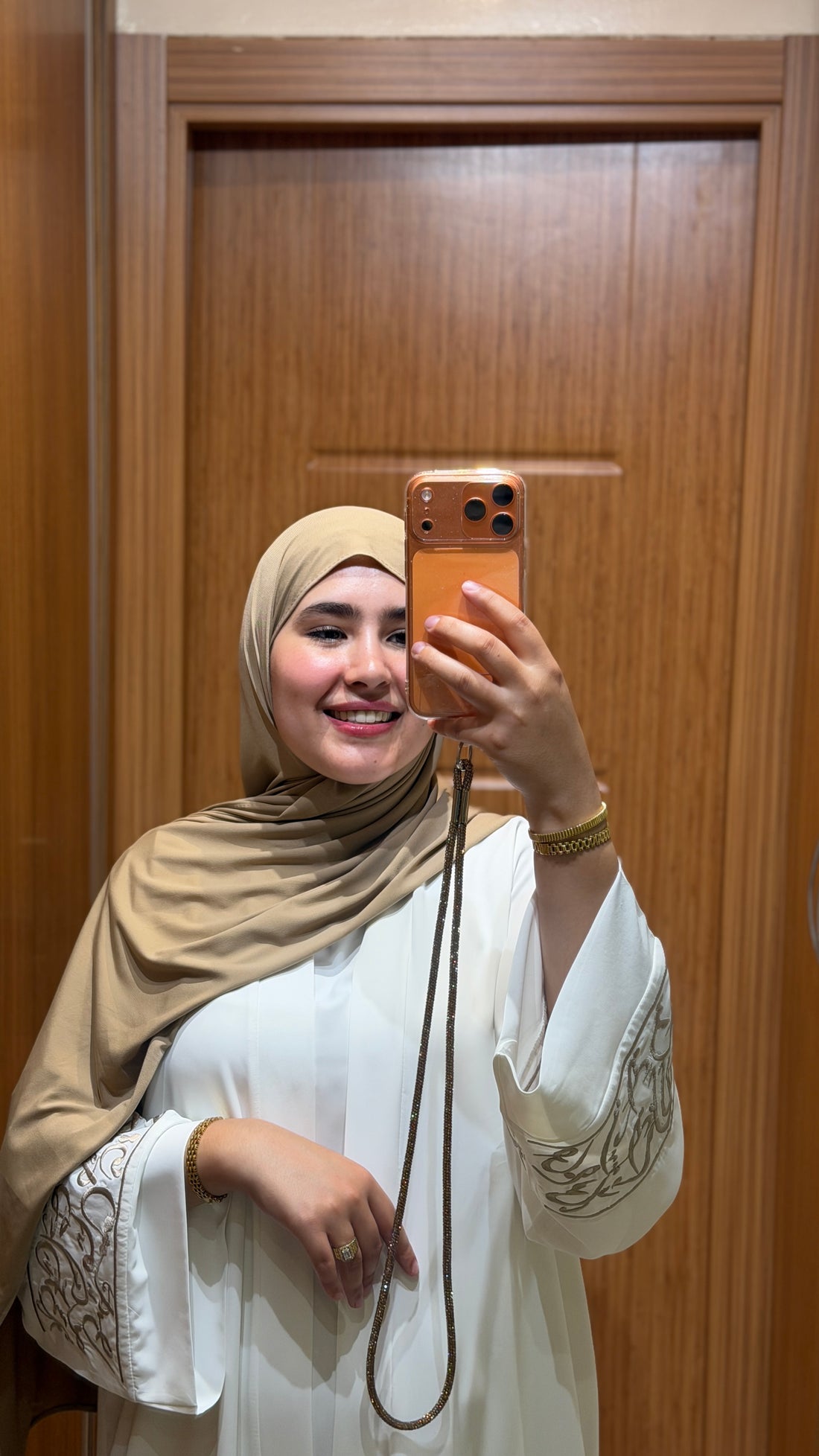 Abaya Noire Classique - Élégance à Chaque Détail | CMABAYAA