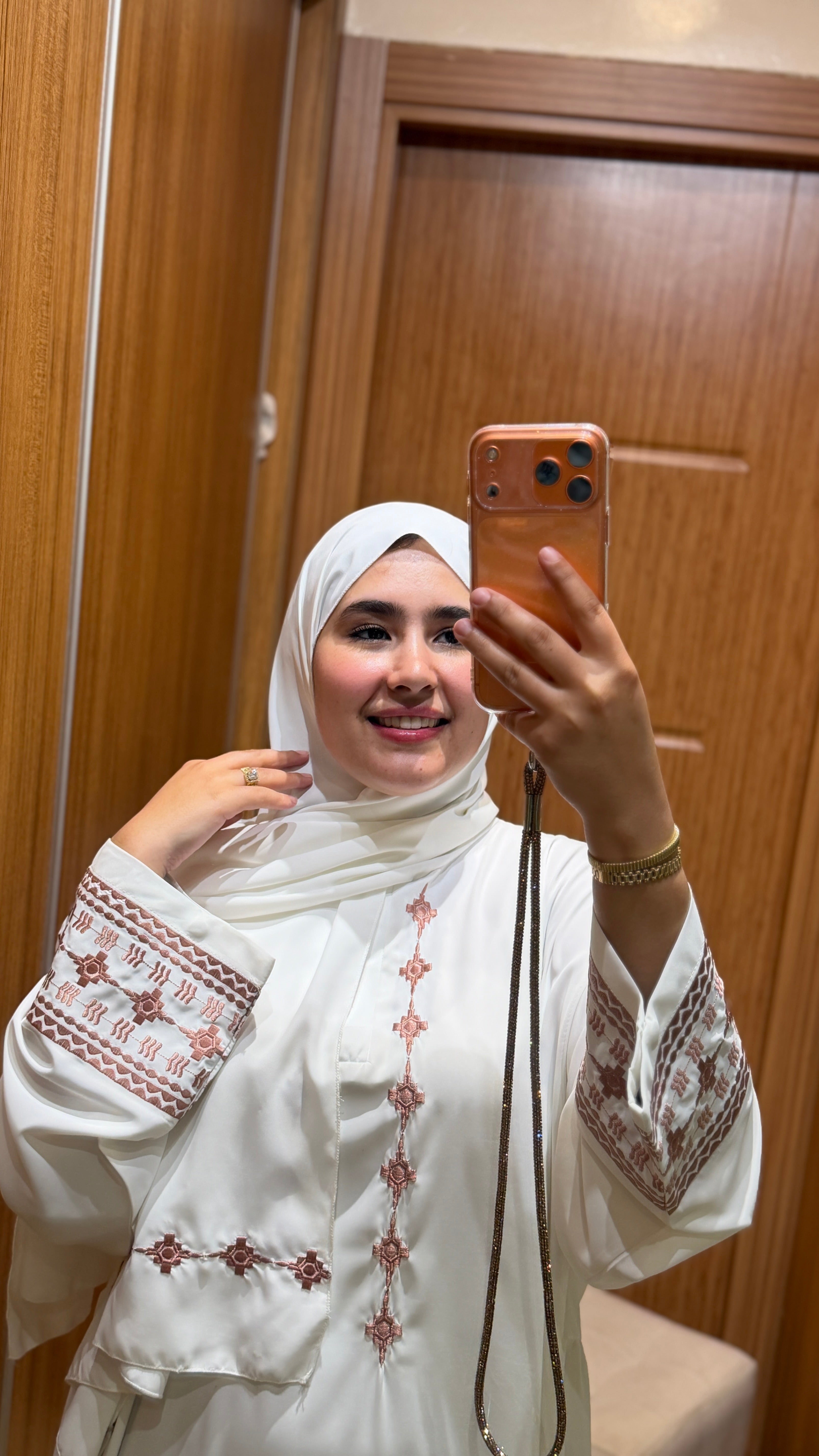 عباية للعريسات للصلاة