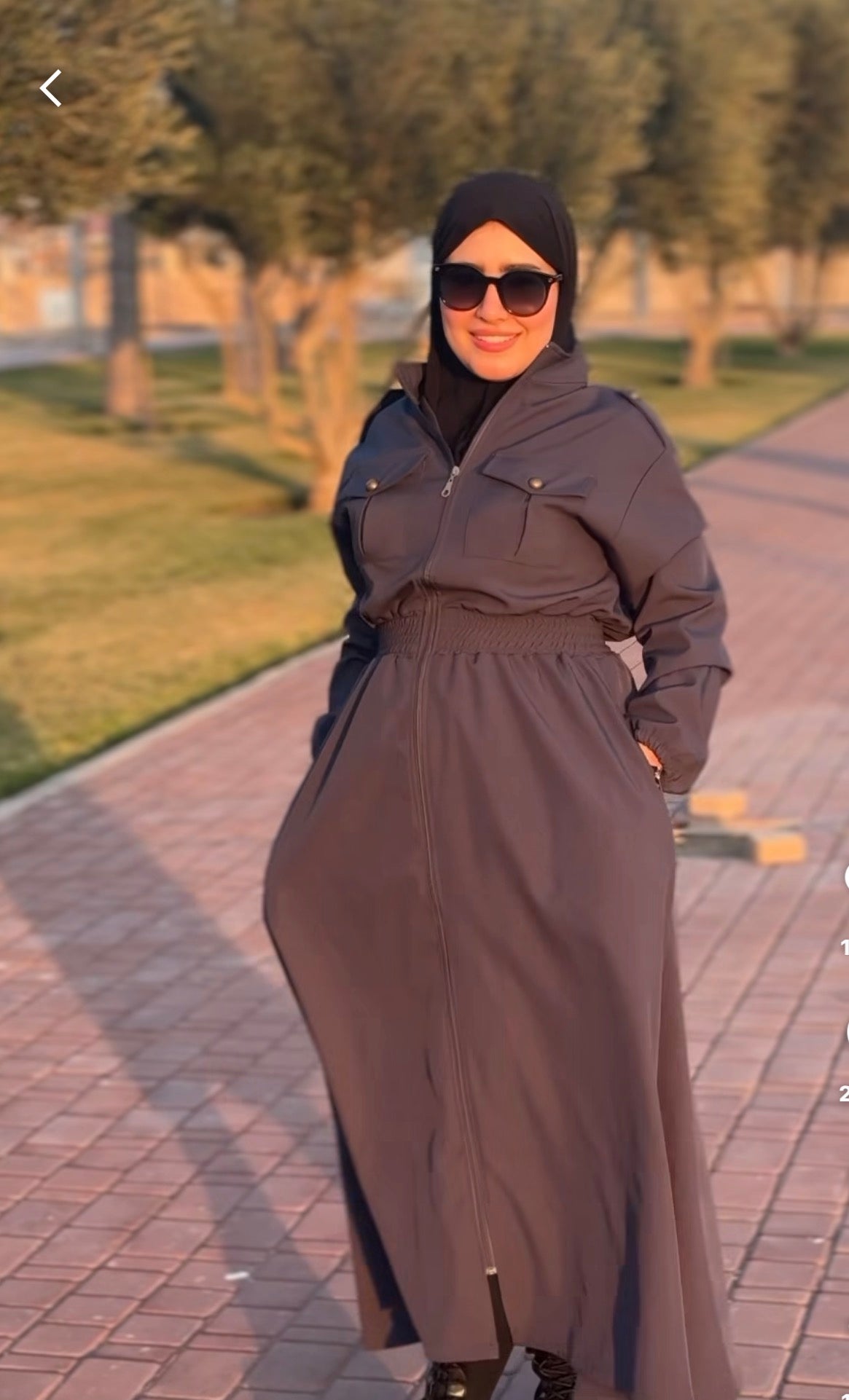 فستان  أنيق بقصة كلاسيكية و أسلوب عصري