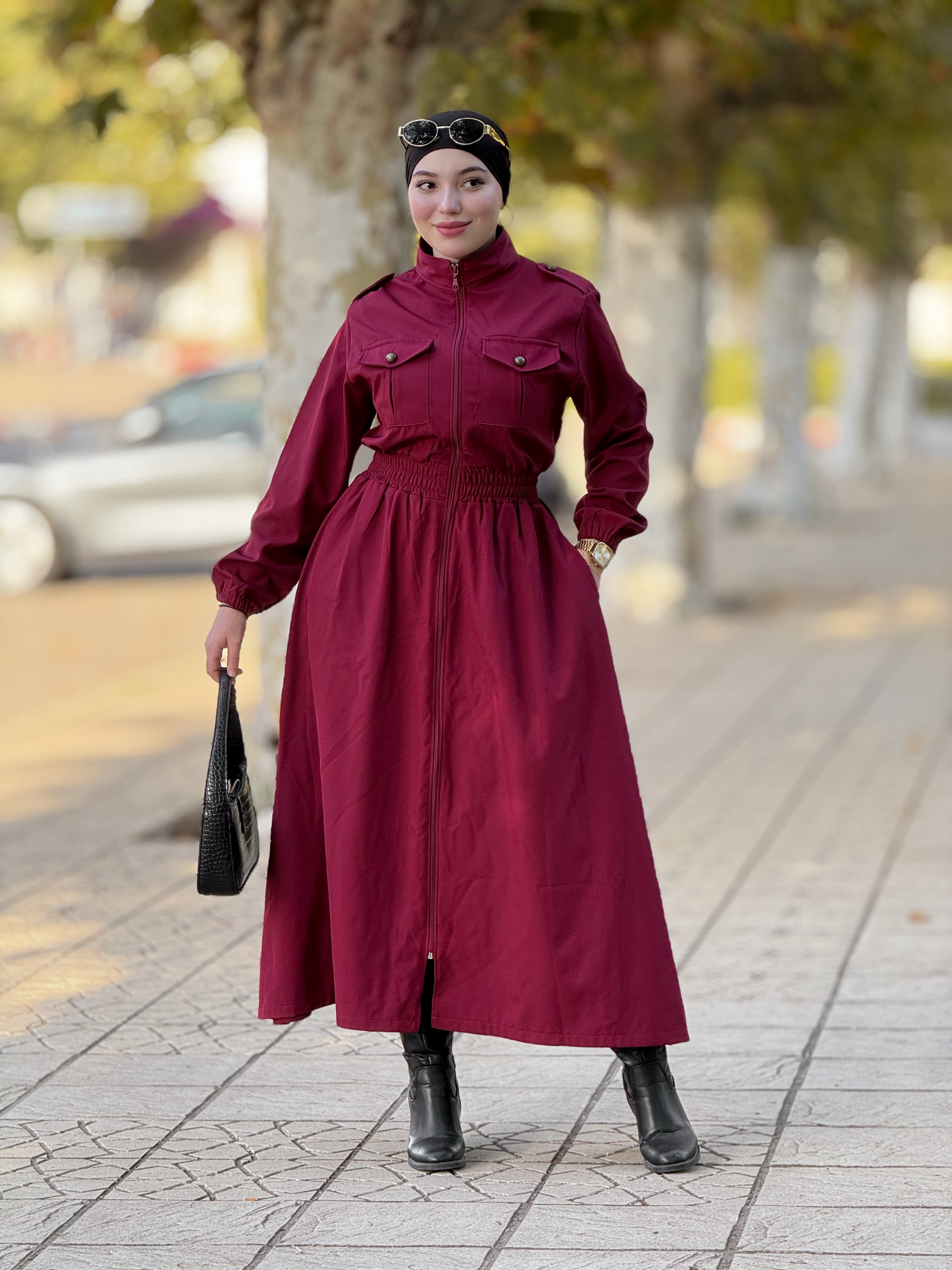 فستان  أنيق بقصة كلاسيكية و أسلوب عصري