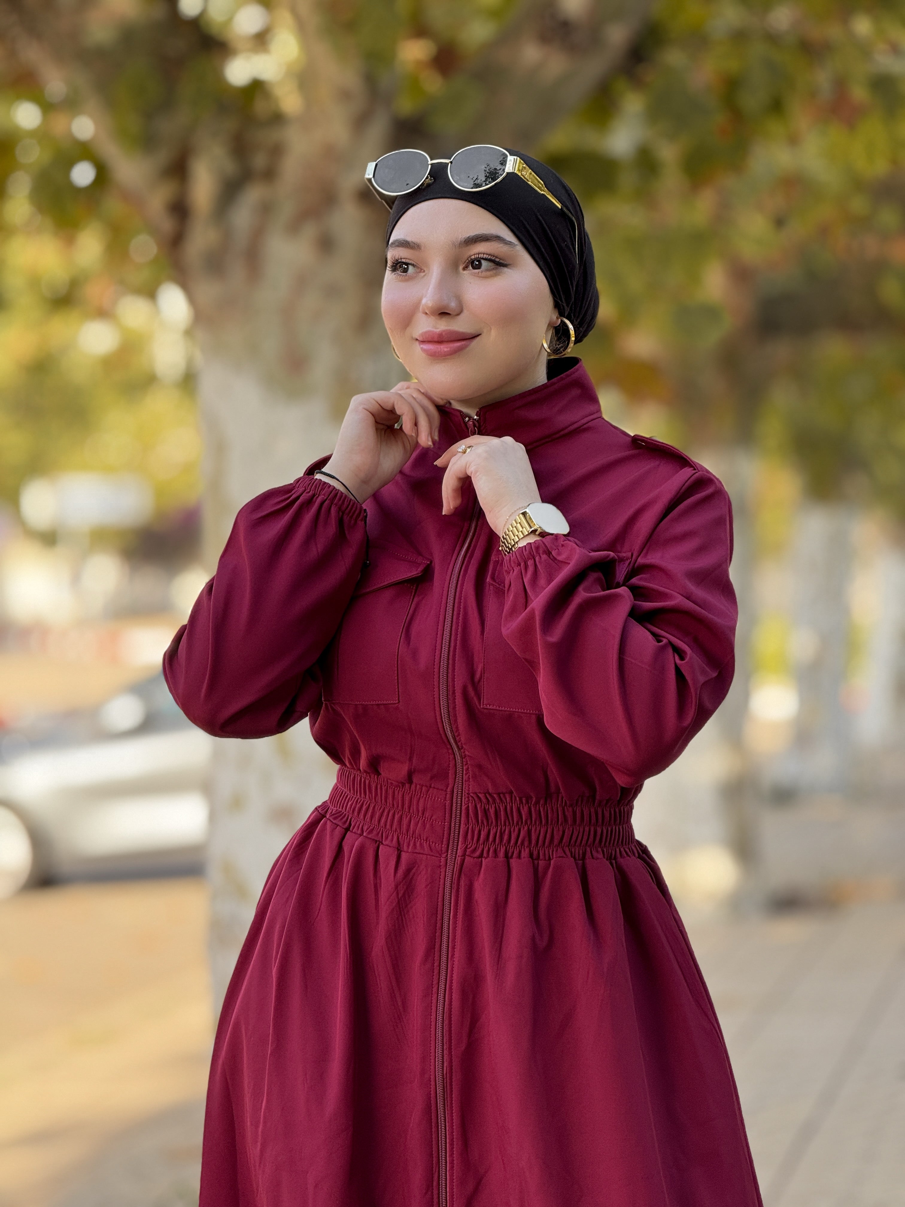 فستان  أنيق بقصة كلاسيكية و أسلوب عصري