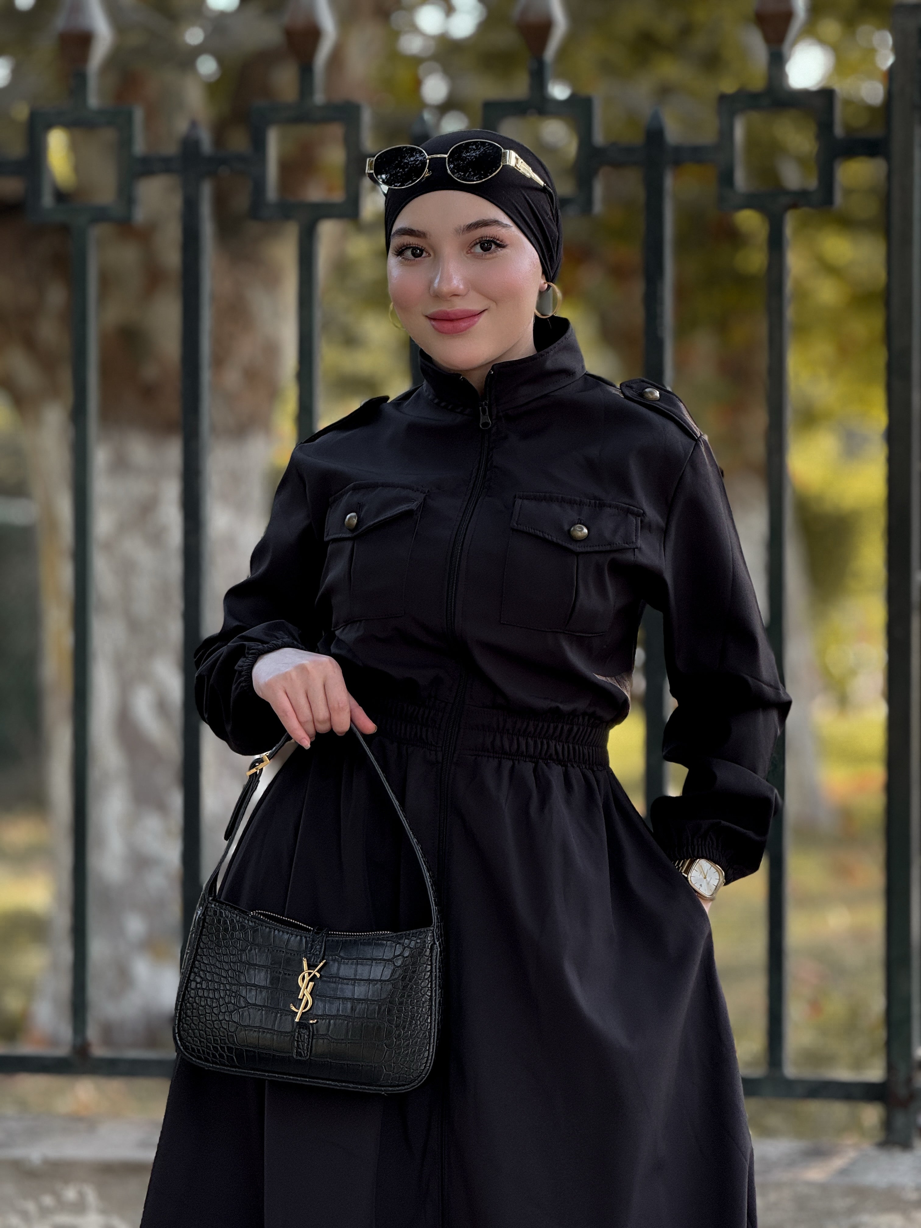 فستان  أنيق بقصة كلاسيكية و أسلوب عصري