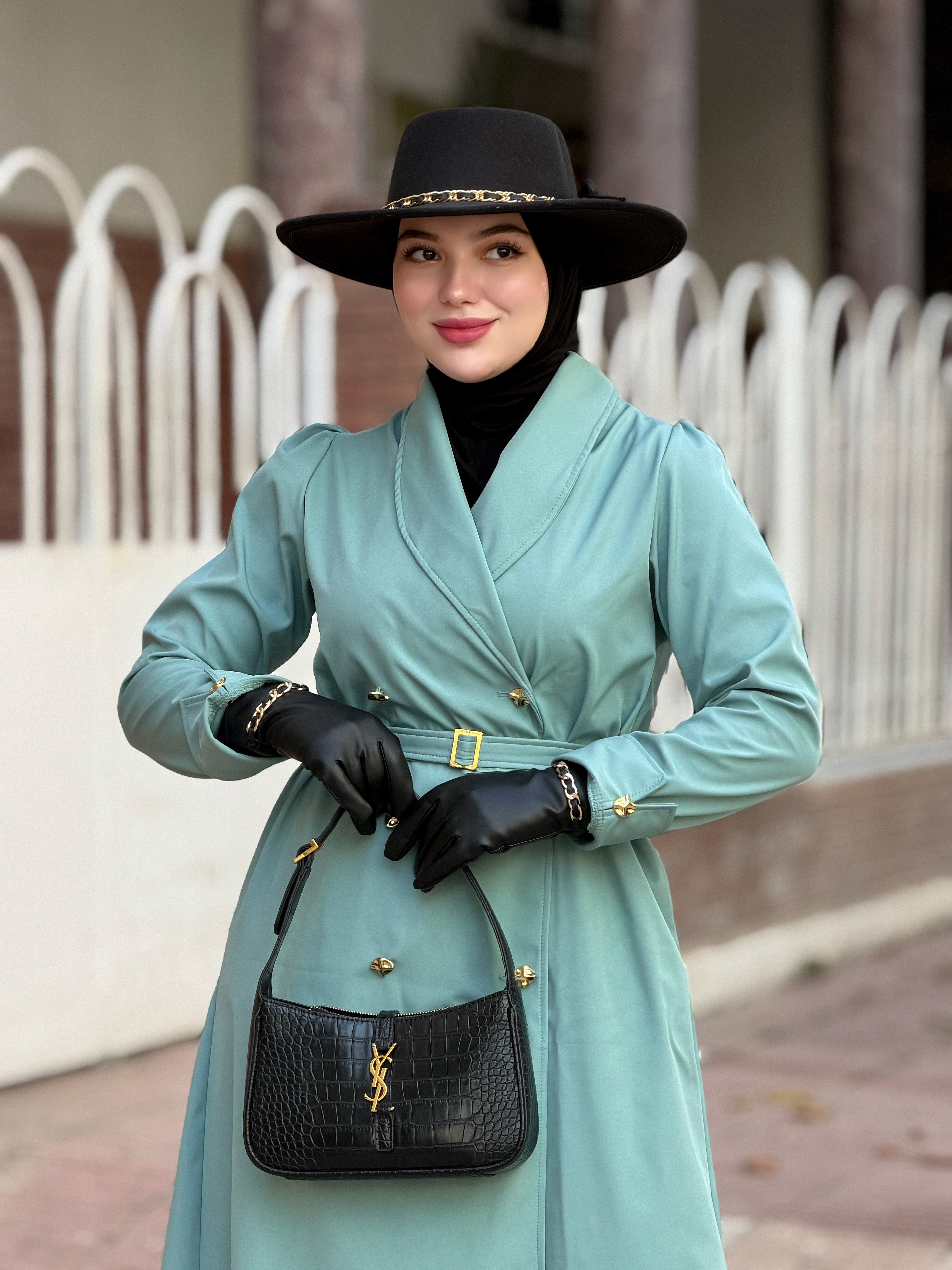 معطف شتوي بتصميم أنيق وجودة عالية