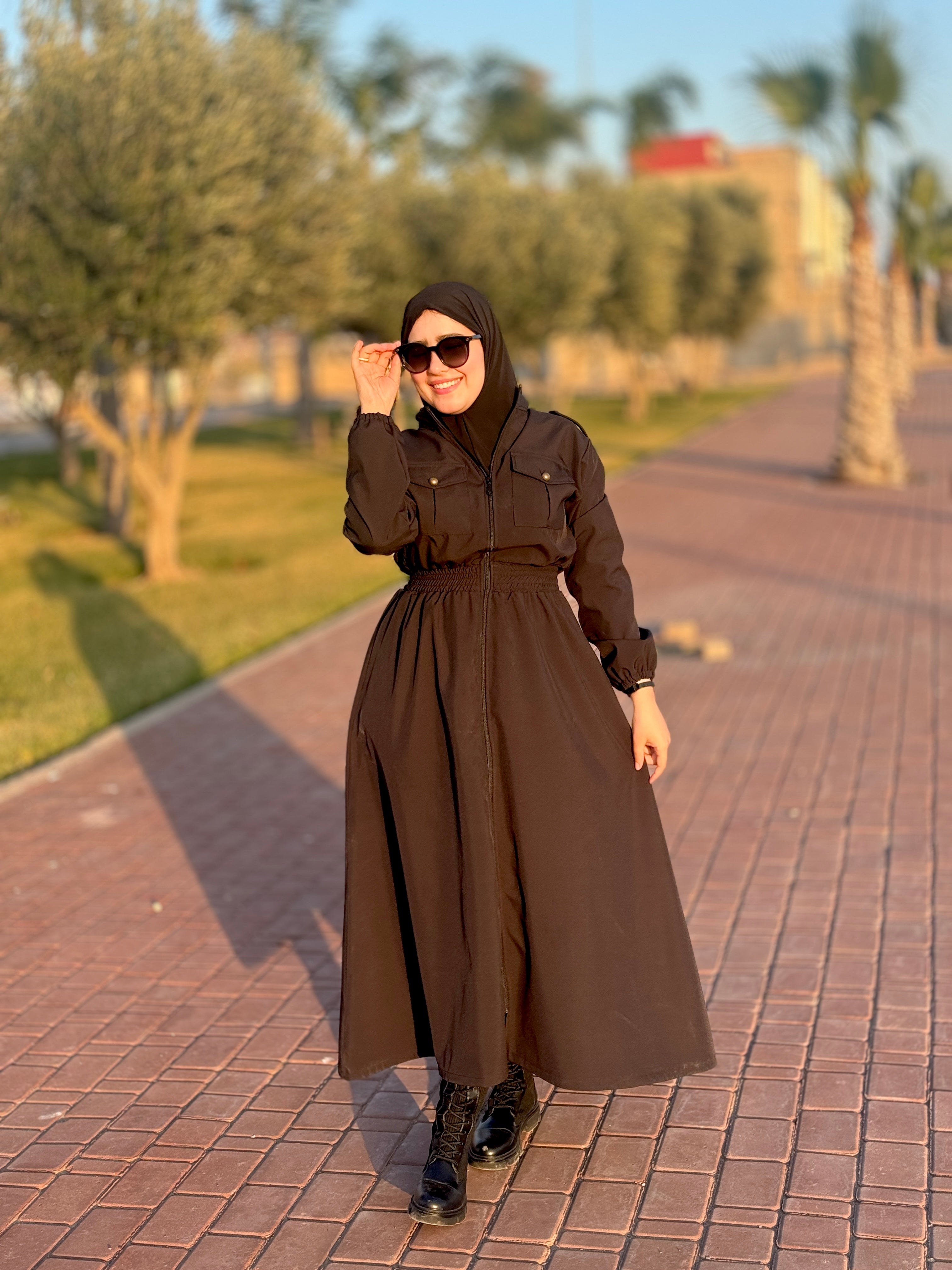 فستان  أنيق بقصة كلاسيكية و أسلوب عصري